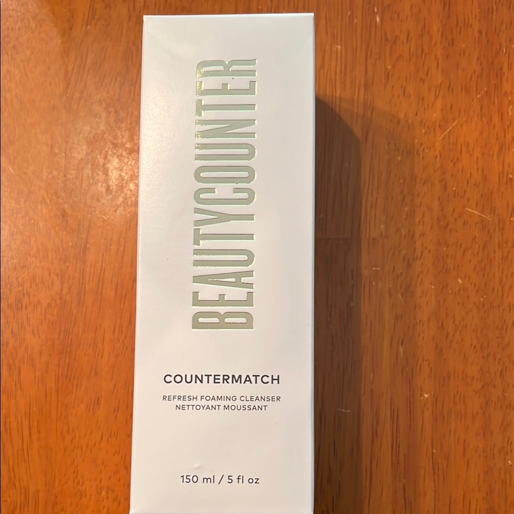 Beautycounter Countermatch Cleanser in Creamy White